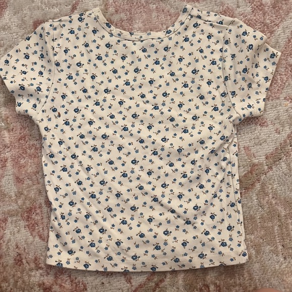 preppy brandy melville floral top - Picture 3 of 3